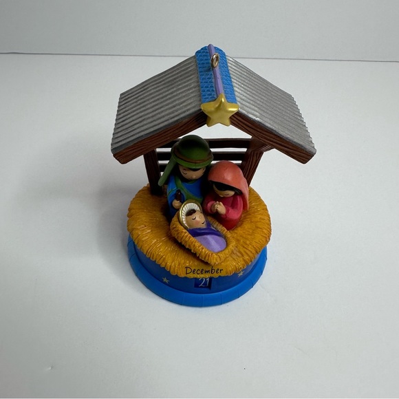 Hallmark 2010 The Story of Christmas Ornament Light Sound Advent Countdown - Picture 2 of 4